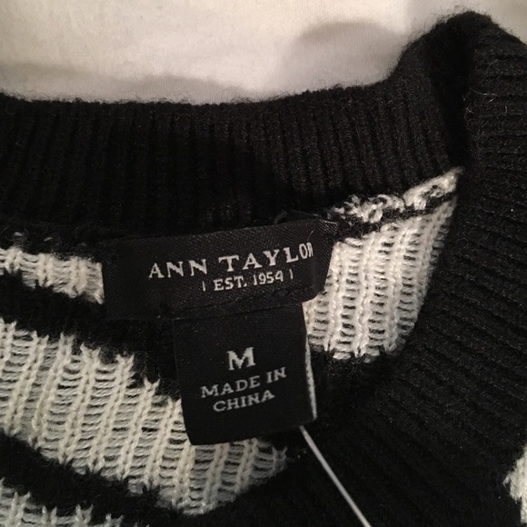 Great chic sweater for fall look - Picture 2 of 4