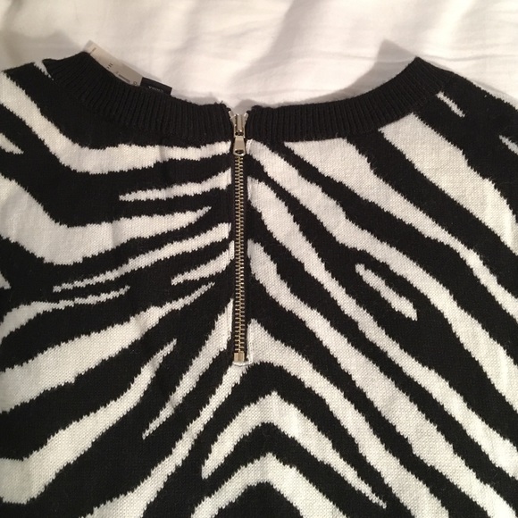 Great chic sweater for fall look - Picture 3 of 4