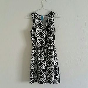 Francesca's Black and white geometric dress