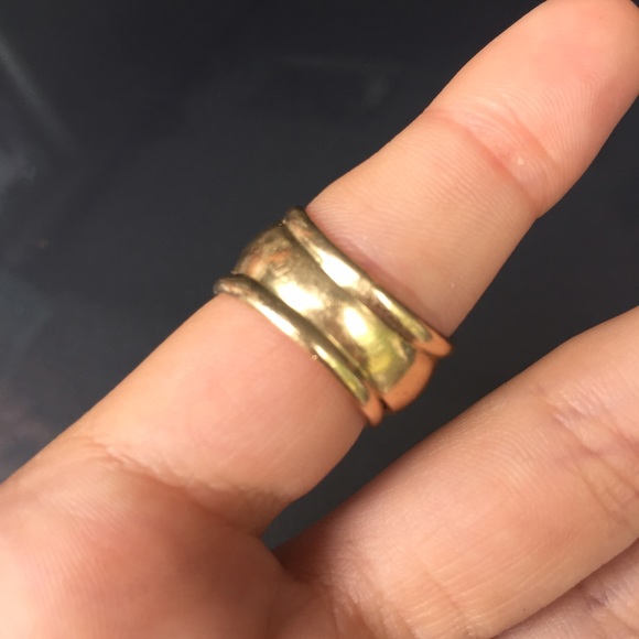 Gold ring!! - Picture 3 of 3