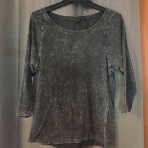 Gray quarter length sleeve top.