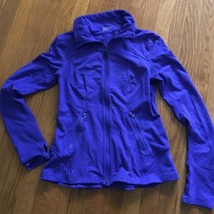 Zella zip light weight sweatshirt w/ back ruching