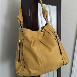 🎉SALE🎉{B. Makowski} yellow leather handbag
