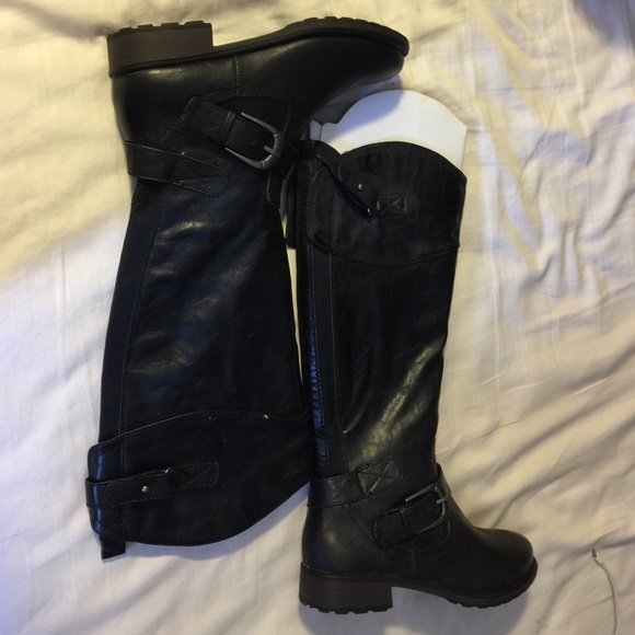 *BRAND NEW* Black Fashion Boots