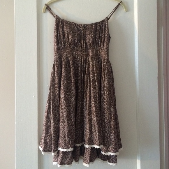 Cute brown dress with lace