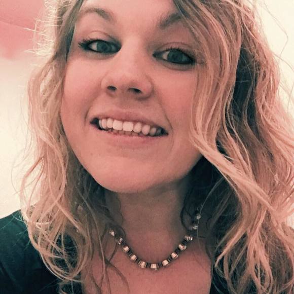 Meet your Posher, Sara - Picture 1 of 1