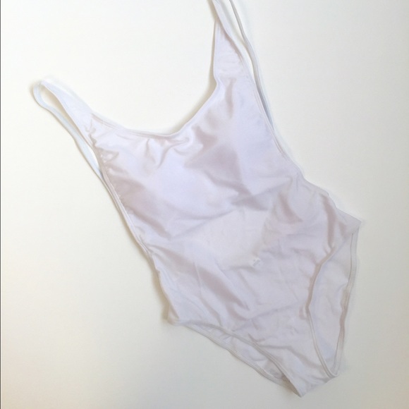 White swimming suite one piece sw119 - Picture 3 of 4