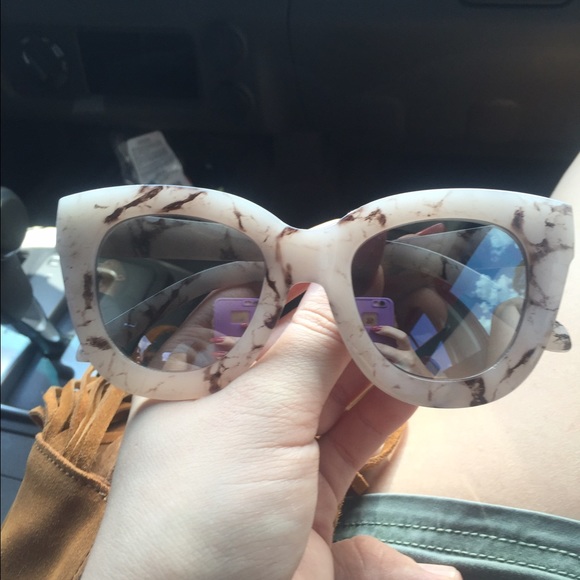 Authentic Quay Australia Sunglasses