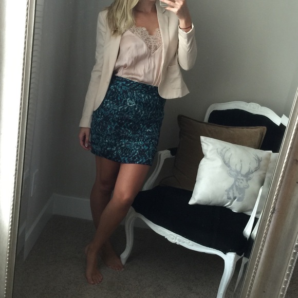 Cream Blazer - Picture 2 of 4