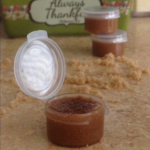 Homemade Brown Sugar Honey Lemon Lip Scrub - Picture 1 of 1