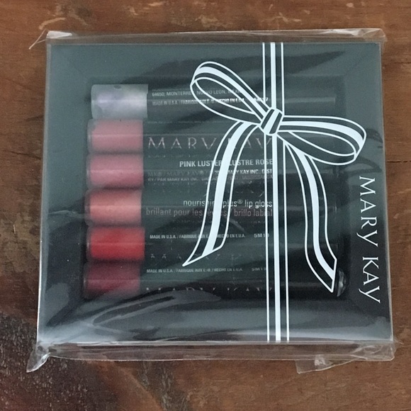 Mary Kay mini nourishine plus lip gloss set NWT