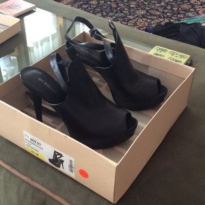 BCB GENERATION PEEP TOE SHOE