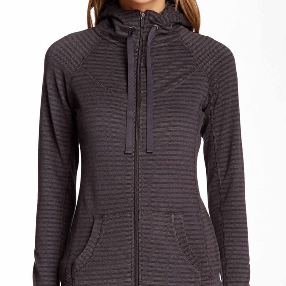 Other - Thick Active Sweatshirt Striped