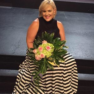 Meet your Posher, Iris