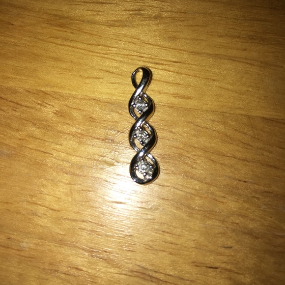 Diamond pendant