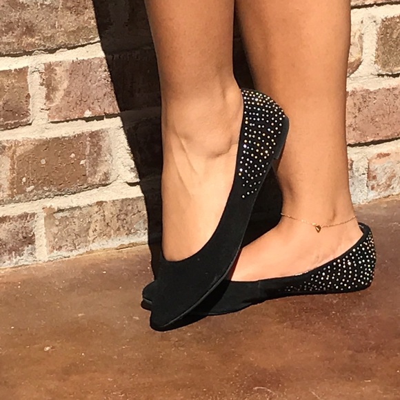 Studded Black Flats! Steve Madden