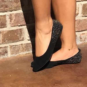 Studded Black Flats! Steve Madden