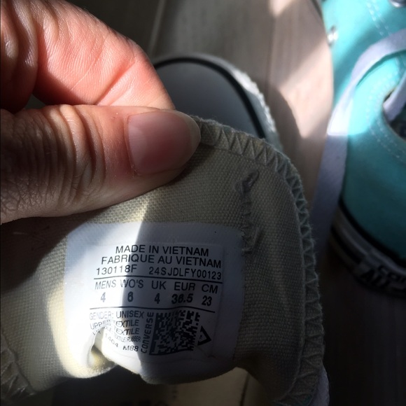 Converse - Picture 3 of 3