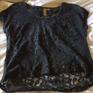 Sheer shirt with pattern