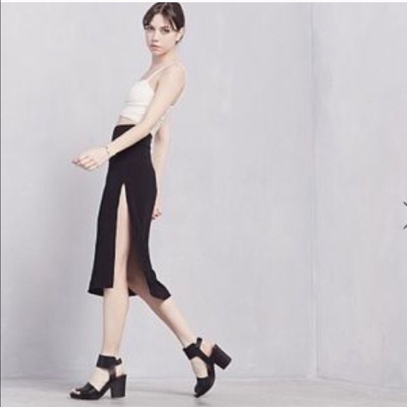 ✨REFORMATION Empress High-Slit Skirt✨