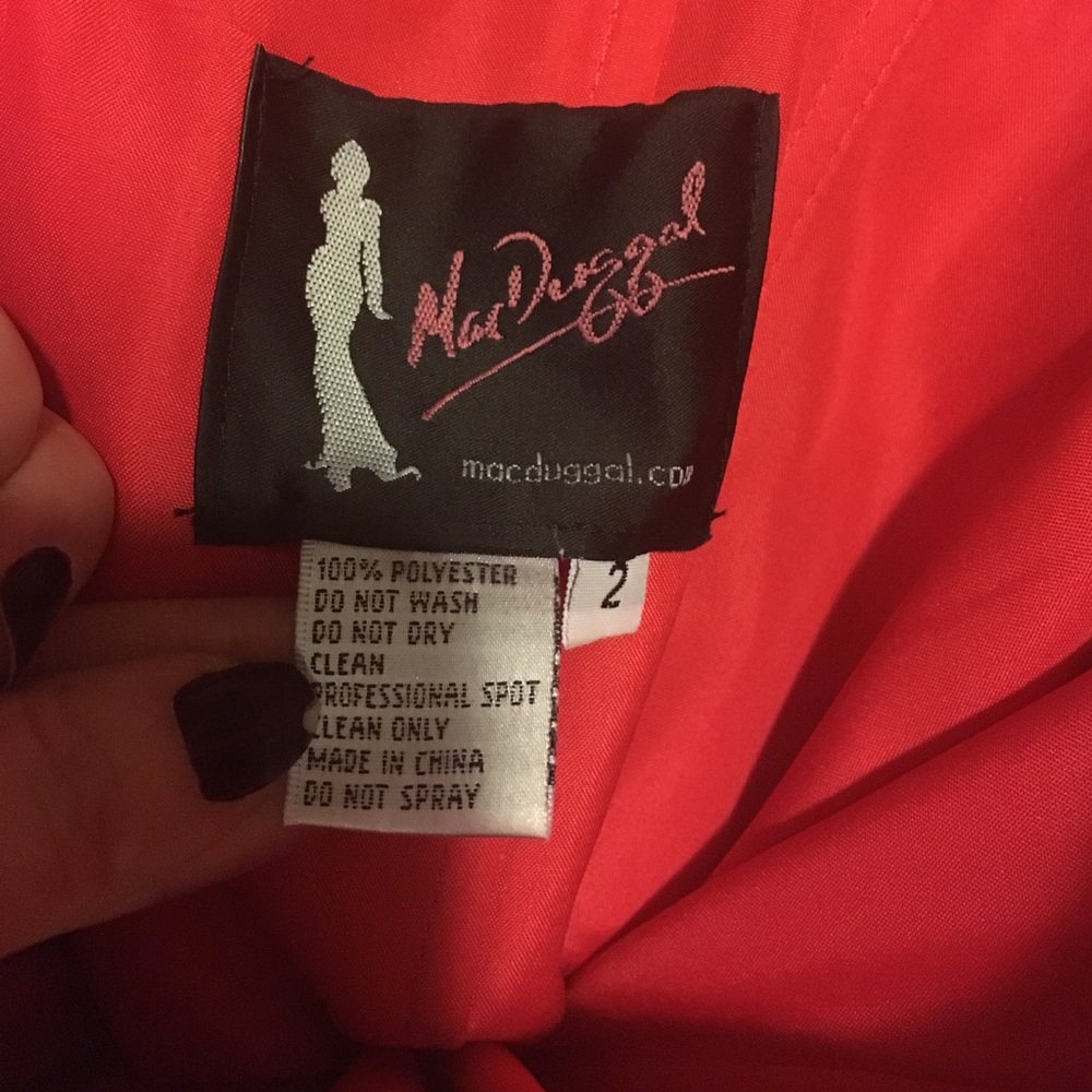 Mac Duggal - Picture 4 of 5