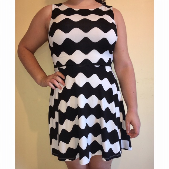 Chevron Stripe Bow-back Fit and Flare Dress
