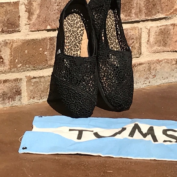 Black Crochet TOMS Size 7