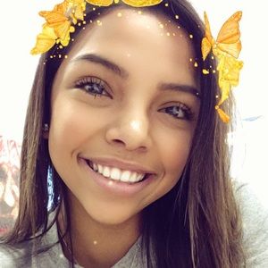 Meet your Posher, Cyerra