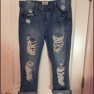 ‼️distressed denim capris‼️