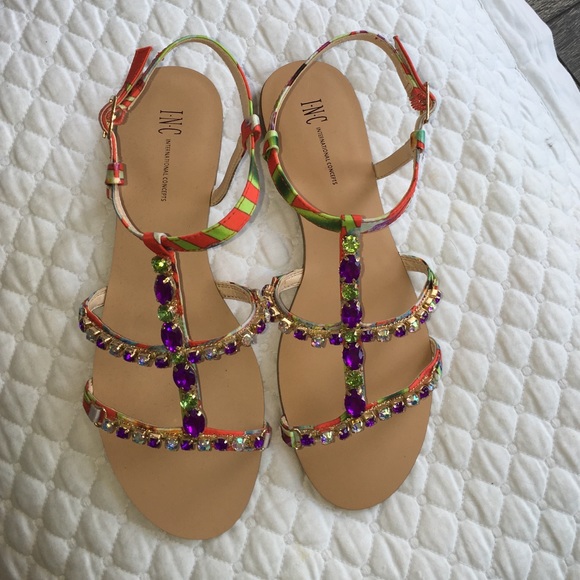 Stunning blingy multicolor sandal, tts 6.5