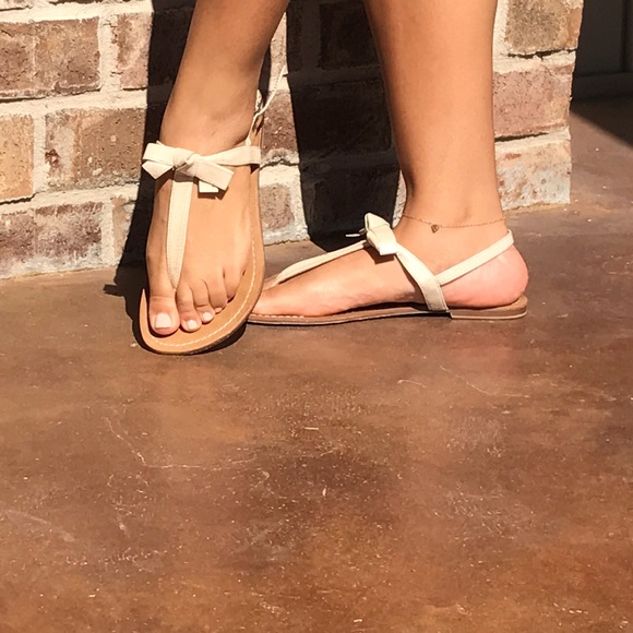 Bow Detail Tan Steve Madden Sandals