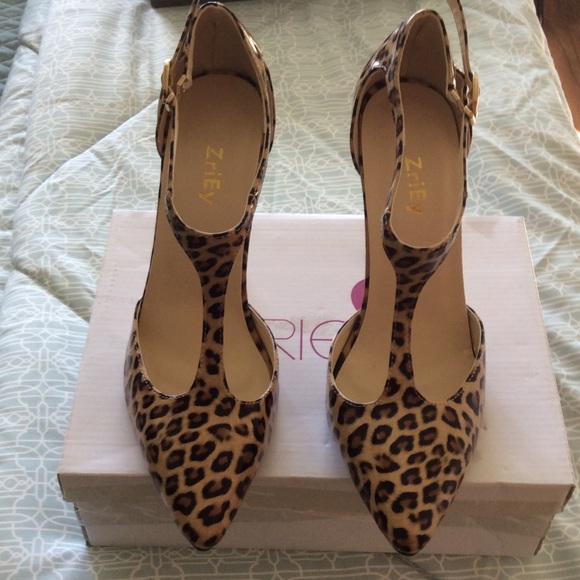 Almost new Zriey pumps