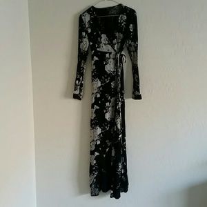 Bloomingdales black and white floral wrap dress