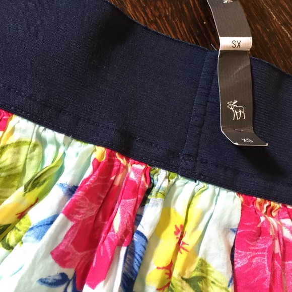 Skirt - Picture 3 of 3