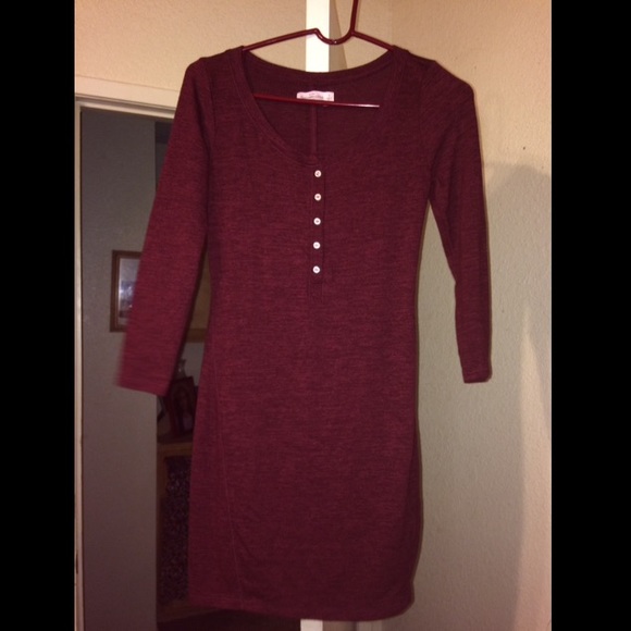 Cute burgundy long sleeve t-shirt dress !