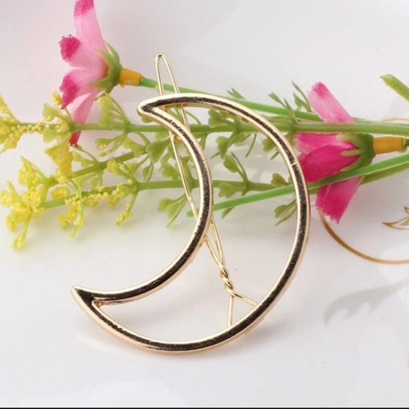 Silver or Gold Crescent Moon Hair Clip Barrette - Picture 4 of 4