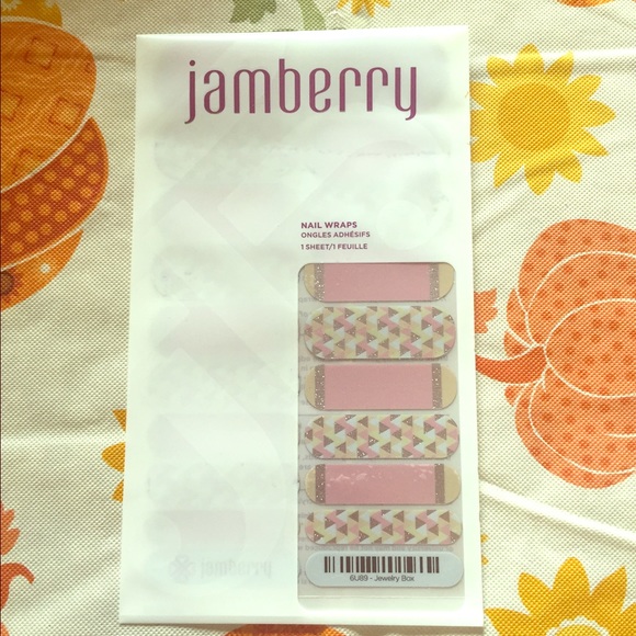 Jamberry nail wrap
