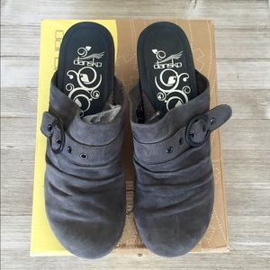 Dansko Nadine Kid Suede Charcoal clogs - size 40