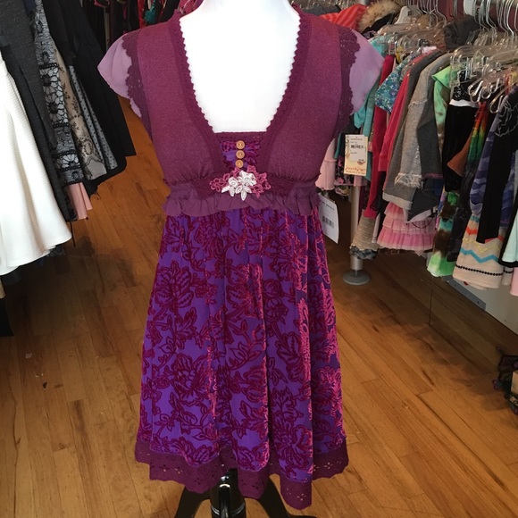 NWT Free People velour flowers 2. Bin 4