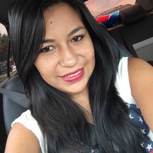 Meet your Posher, Lina