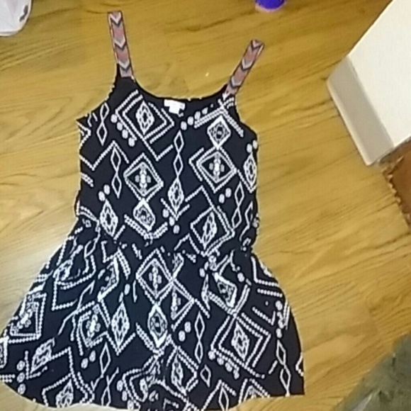 Xhilaration romper size S