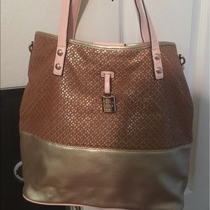 🚨WEEKEND SALE🚨 Jessica Simpson Tote 👜 😍