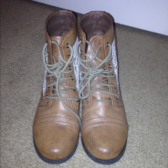 Cute fall boots - Picture 2 of 2