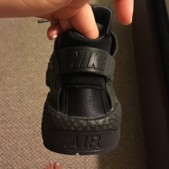 Brand new all black huaraches