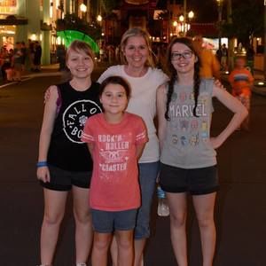 Meet your Posher, Leslie