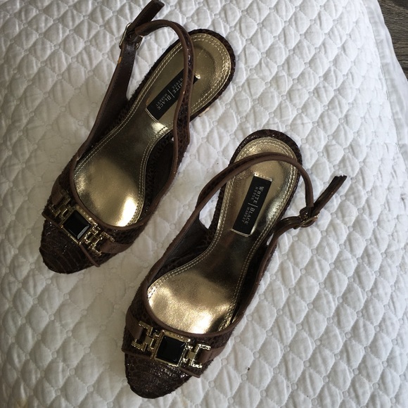 WHBM NWT brown textured leather 4.5" heels. Sz 6.5