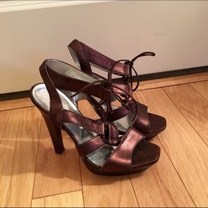 JESSICA SIMPSON 💋 METALLIC LACE UP PLATFORM HEEL