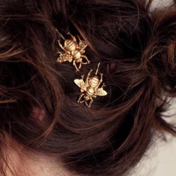 Pair Of Bee Beetle Bug Flying Insect Hairpins (2) - Picture 2 of 4