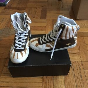 Brown and white tiger print sneakers