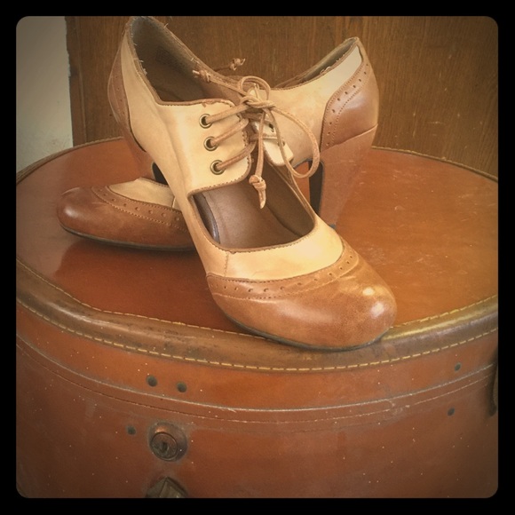 Miz Mooz Symphony brown pumps size 9m